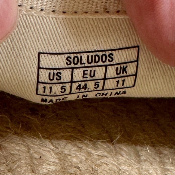 SOLUDOS, MENS ORIGINAL ESPADRILLE IN FRENCH BLUE CANVAS. SIZE 11 1/2